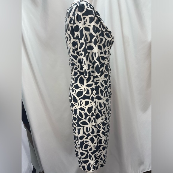 Anne Klein Elegant Slate and light cream floral Patterned Dress women’s size 8 - Picture 5 of 17